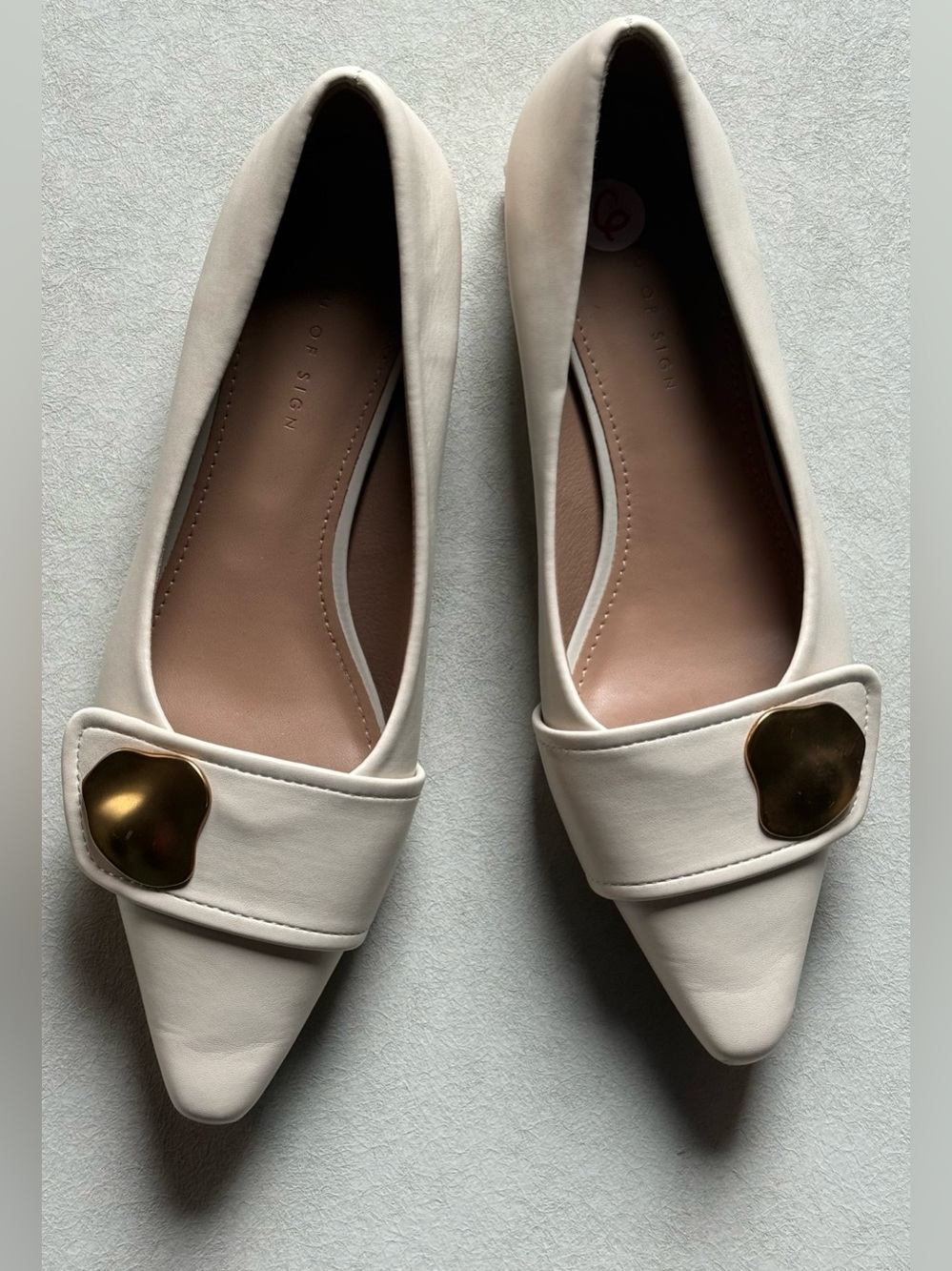 Baiyu Of Sign Women's Low Heel Ivory Pointed-Toe  with Gold Accent